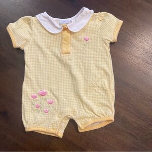 Vintage Simply Basics newborn 0/3 months yellow embroidered pretty flowers
